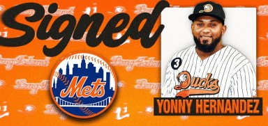 Venezolano Yonny Hernández de Long Island Ducks firma con New York Mets