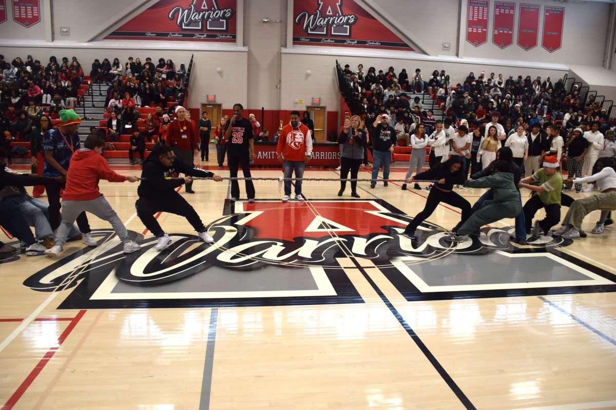 Festiva 'Batalla de las Clases' en escuela secundaria de Amityville