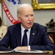 Biden extiende TPS para inmigrantes salvadoreños y venezolanos