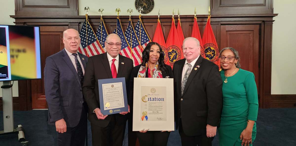 Conmemoran el Mes de la Historia Afroamericana y honran a líderes comunitarios