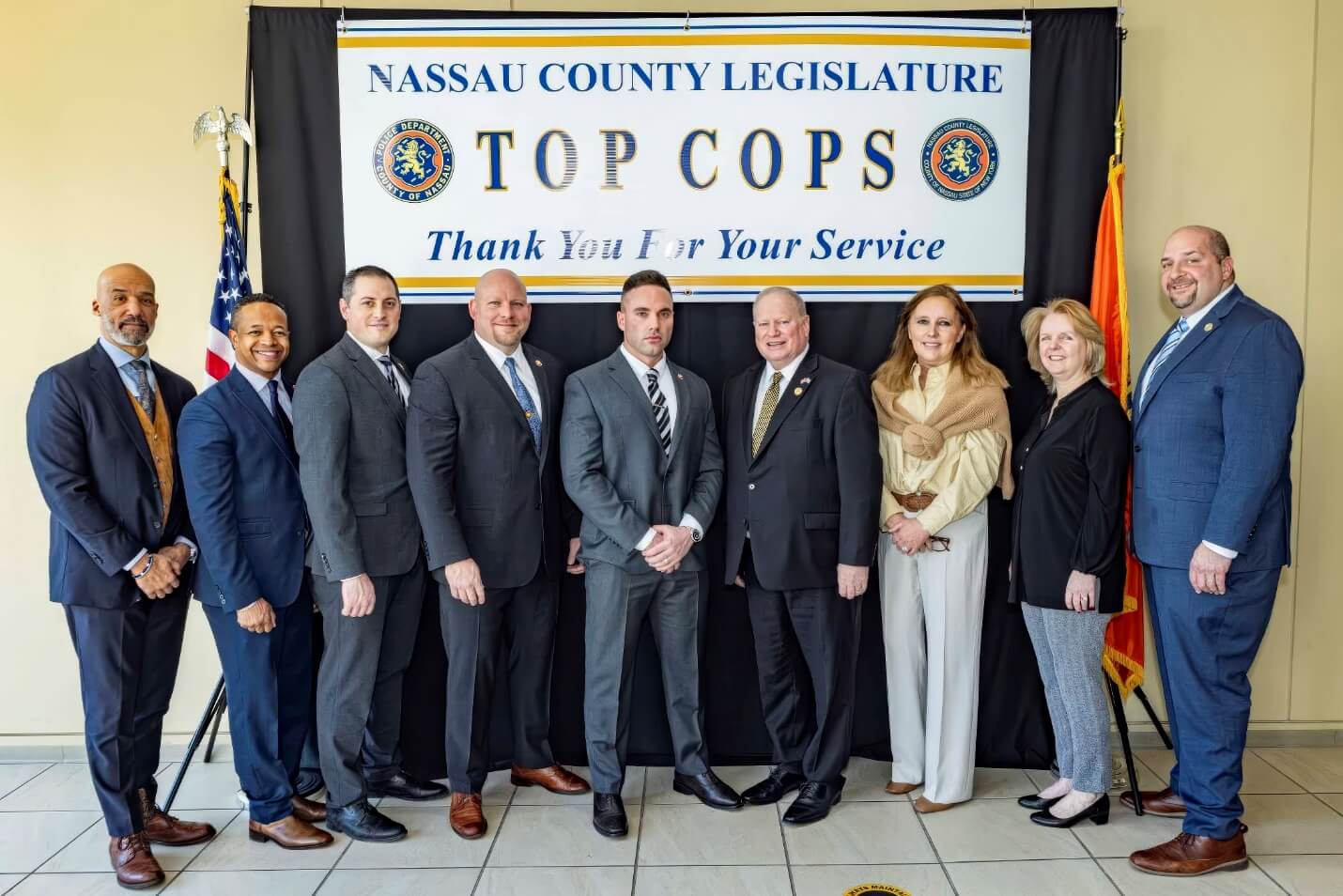 Detective de Nassau reconocido como 'Top Cop' por resolver un importante caso de robo